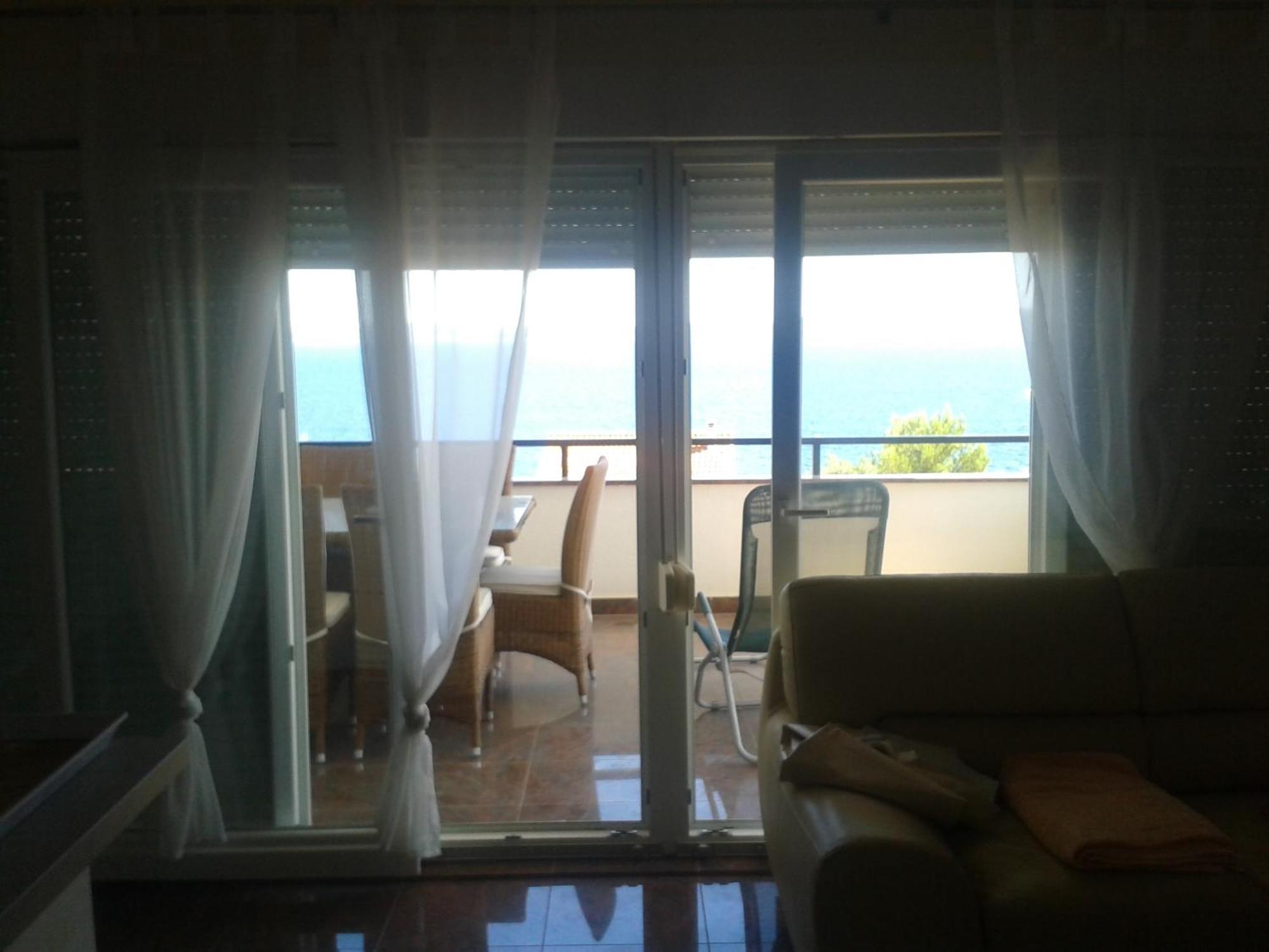 Apartmani Svalina - Seaview And 130M From Beach Trogir Dış mekan fotoğraf