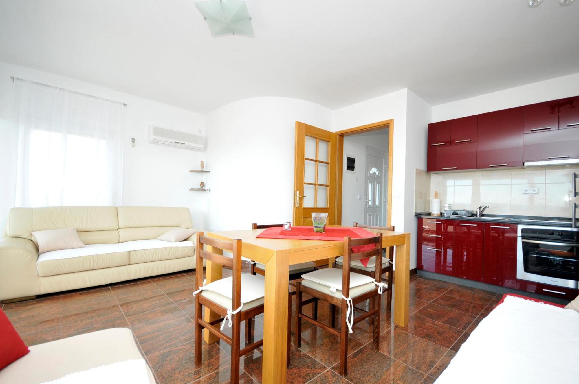 Apartmani Svalina - Seaview And 130M From Beach Trogir Dış mekan fotoğraf