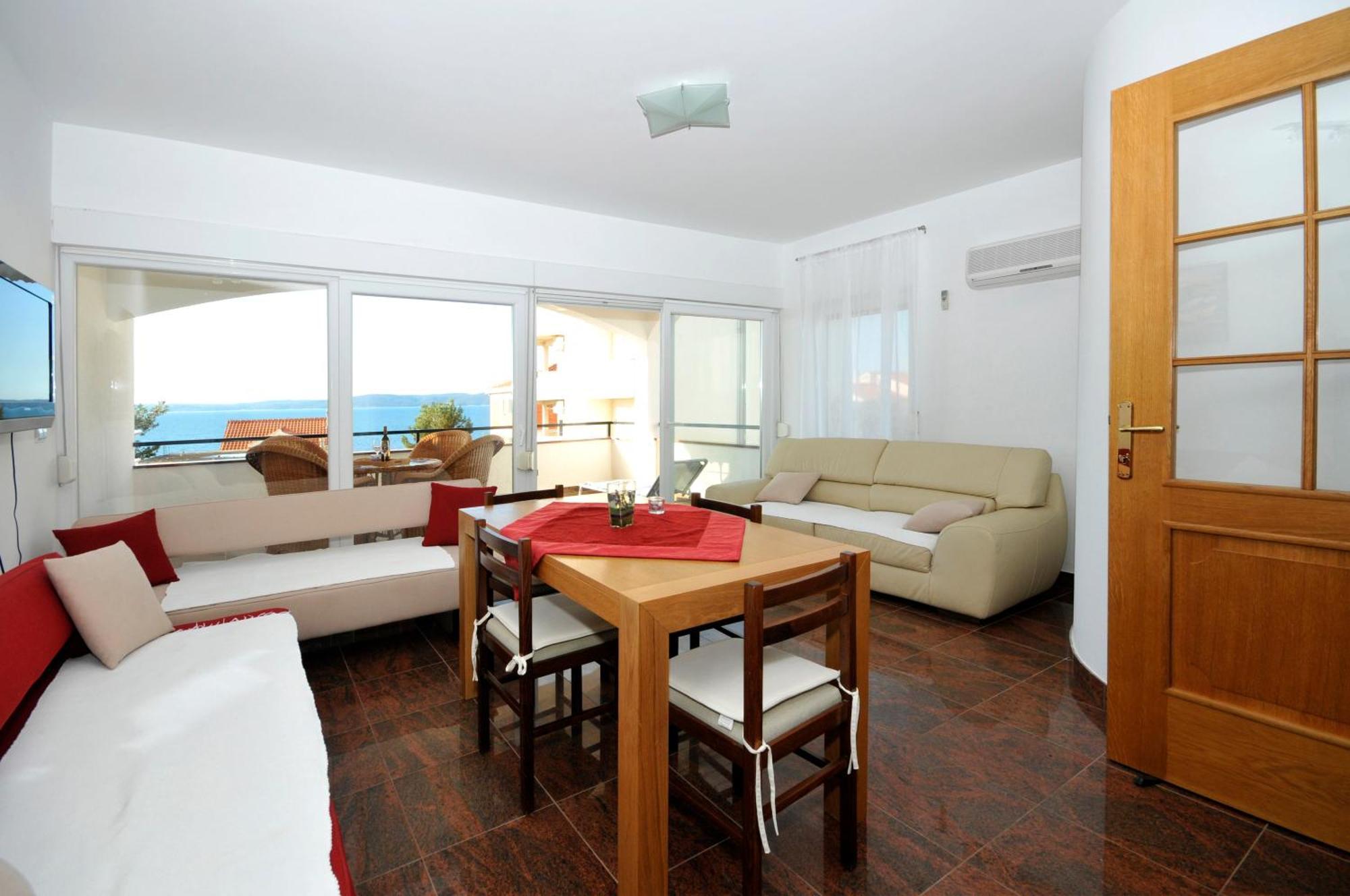 Apartmani Svalina - Seaview And 130M From Beach Trogir Dış mekan fotoğraf