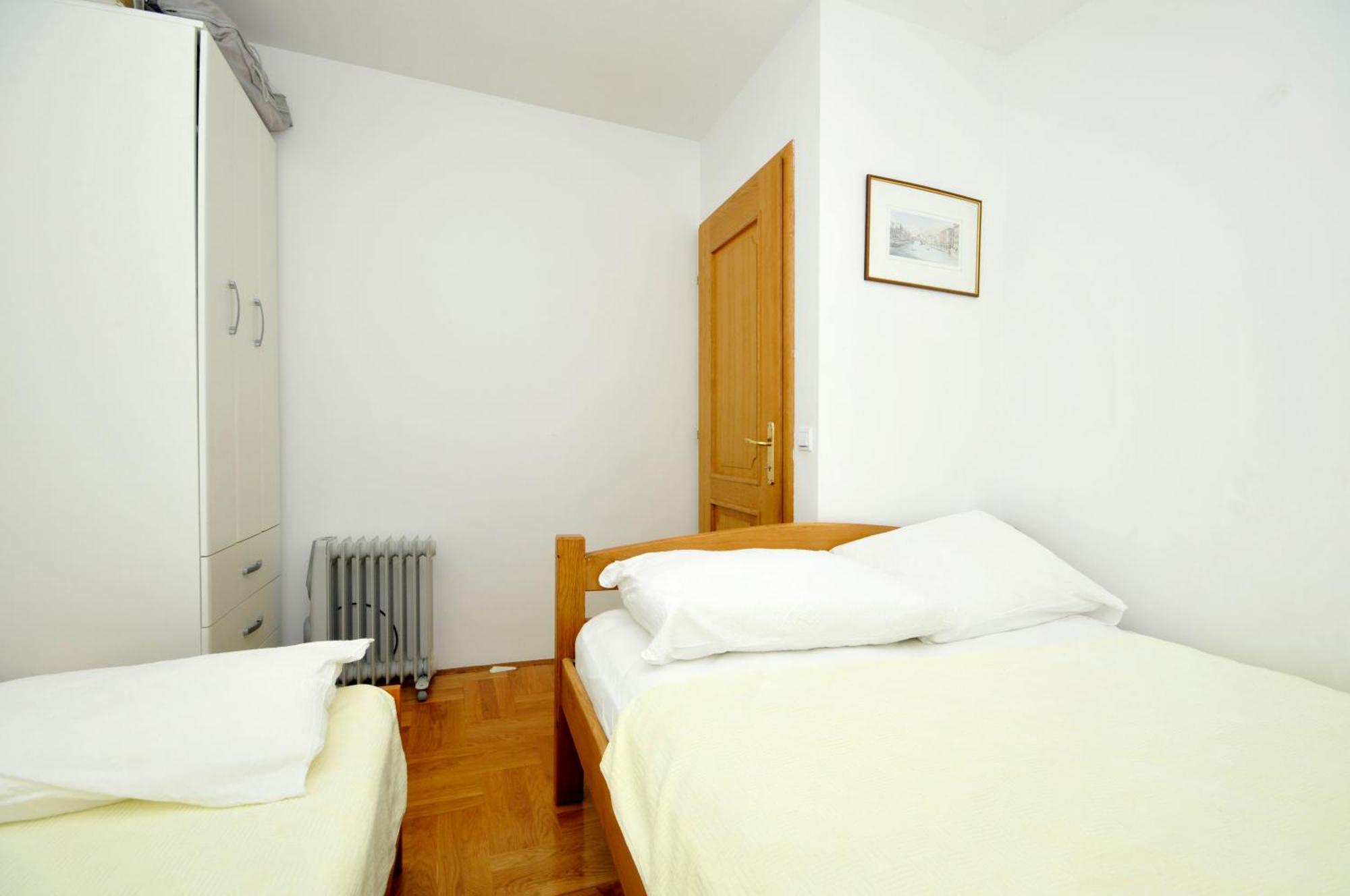 Apartmani Svalina - Seaview And 130M From Beach Trogir Dış mekan fotoğraf