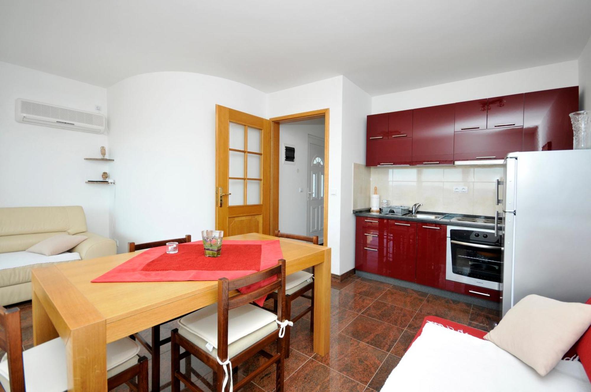 Apartmani Svalina - Seaview And 130M From Beach Trogir Dış mekan fotoğraf