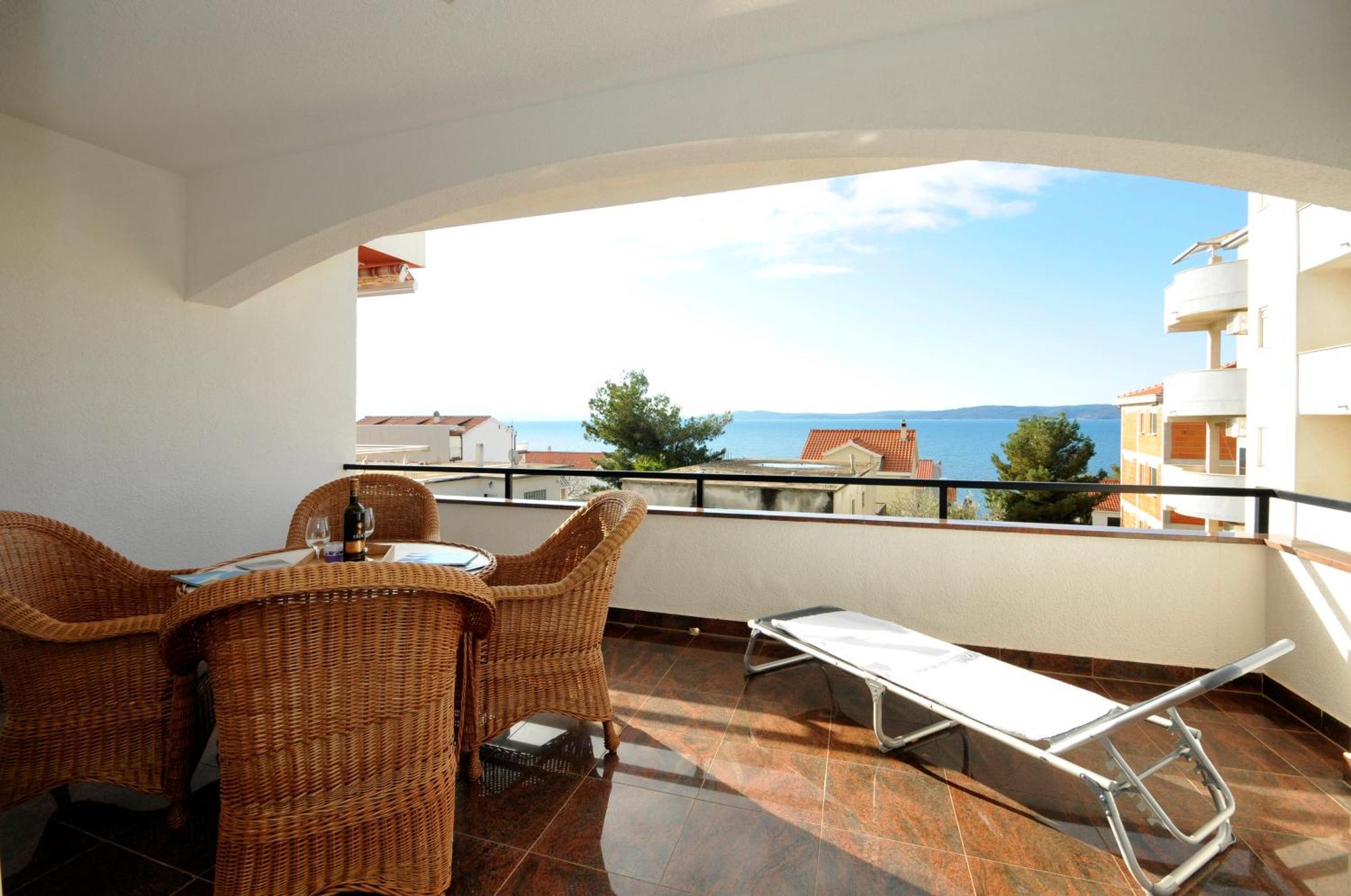 Apartmani Svalina - Seaview And 130M From Beach Trogir Dış mekan fotoğraf