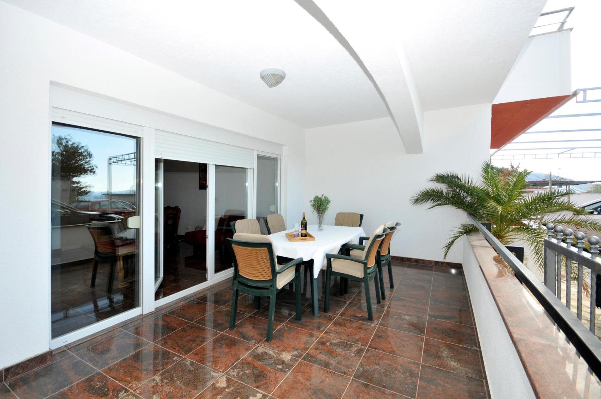 Apartmani Svalina - Seaview And 130M From Beach Trogir Dış mekan fotoğraf