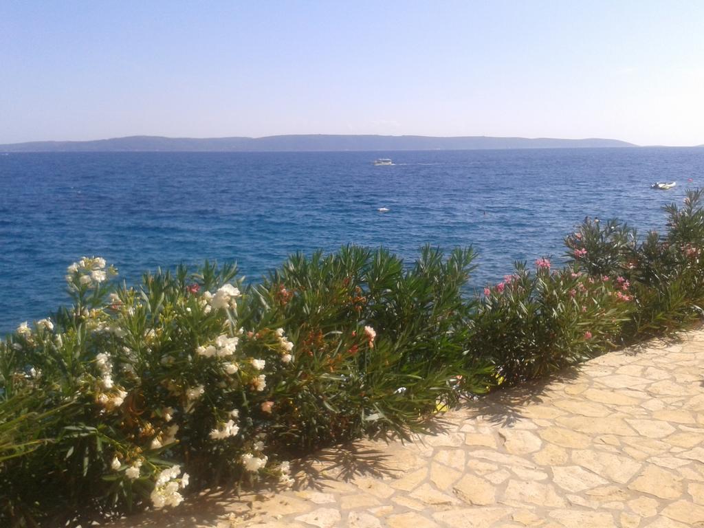 Apartmani Svalina - Seaview And 130M From Beach Trogir Dış mekan fotoğraf