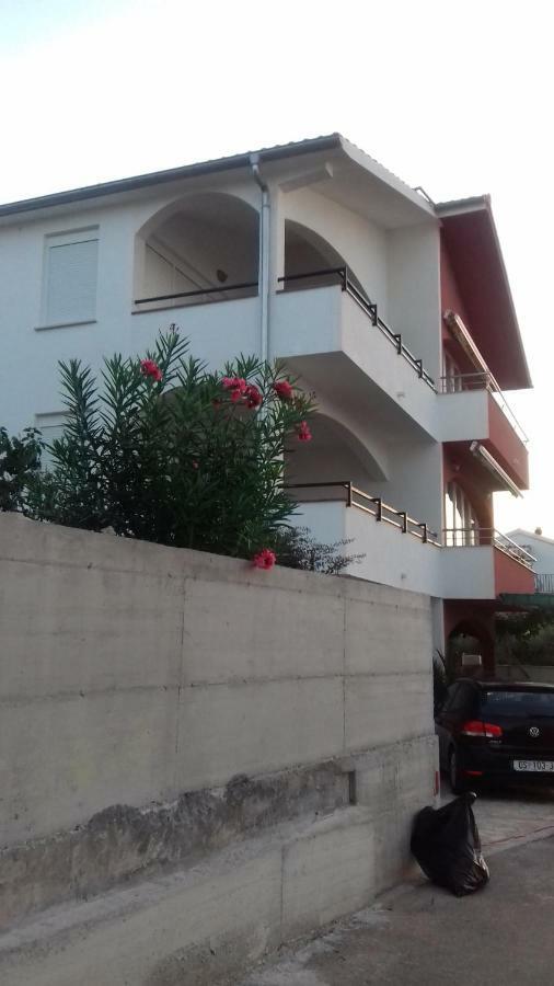 Apartmani Svalina - Seaview And 130M From Beach Trogir Dış mekan fotoğraf