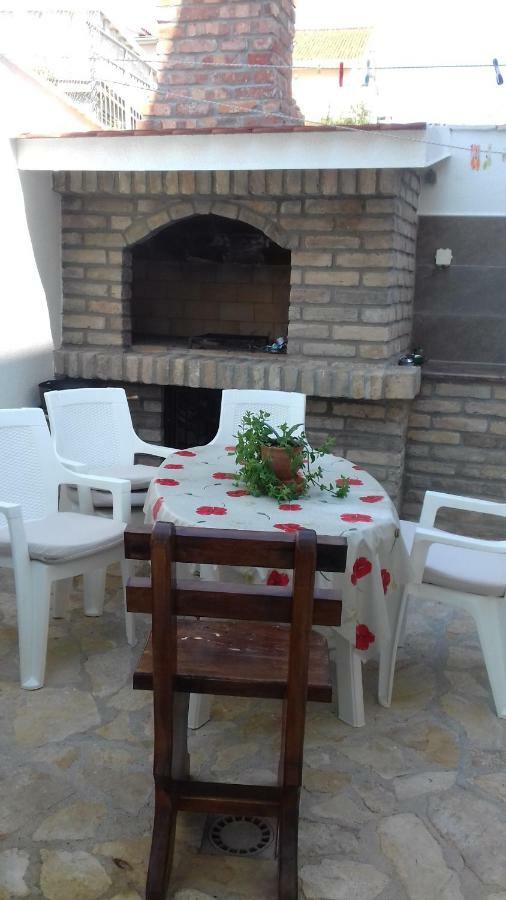 Apartmani Svalina - Seaview And 130M From Beach Trogir Dış mekan fotoğraf
